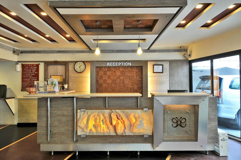 Hotel The Westend Amhedabad Dış mekan fotoğraf