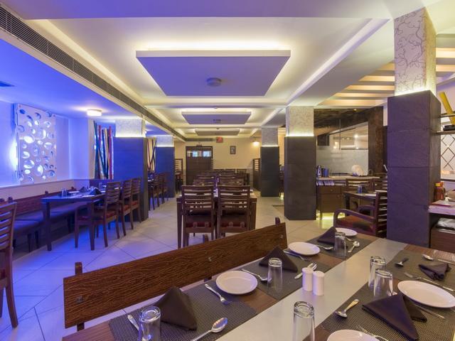 Hotel The Westend Amhedabad Dış mekan fotoğraf